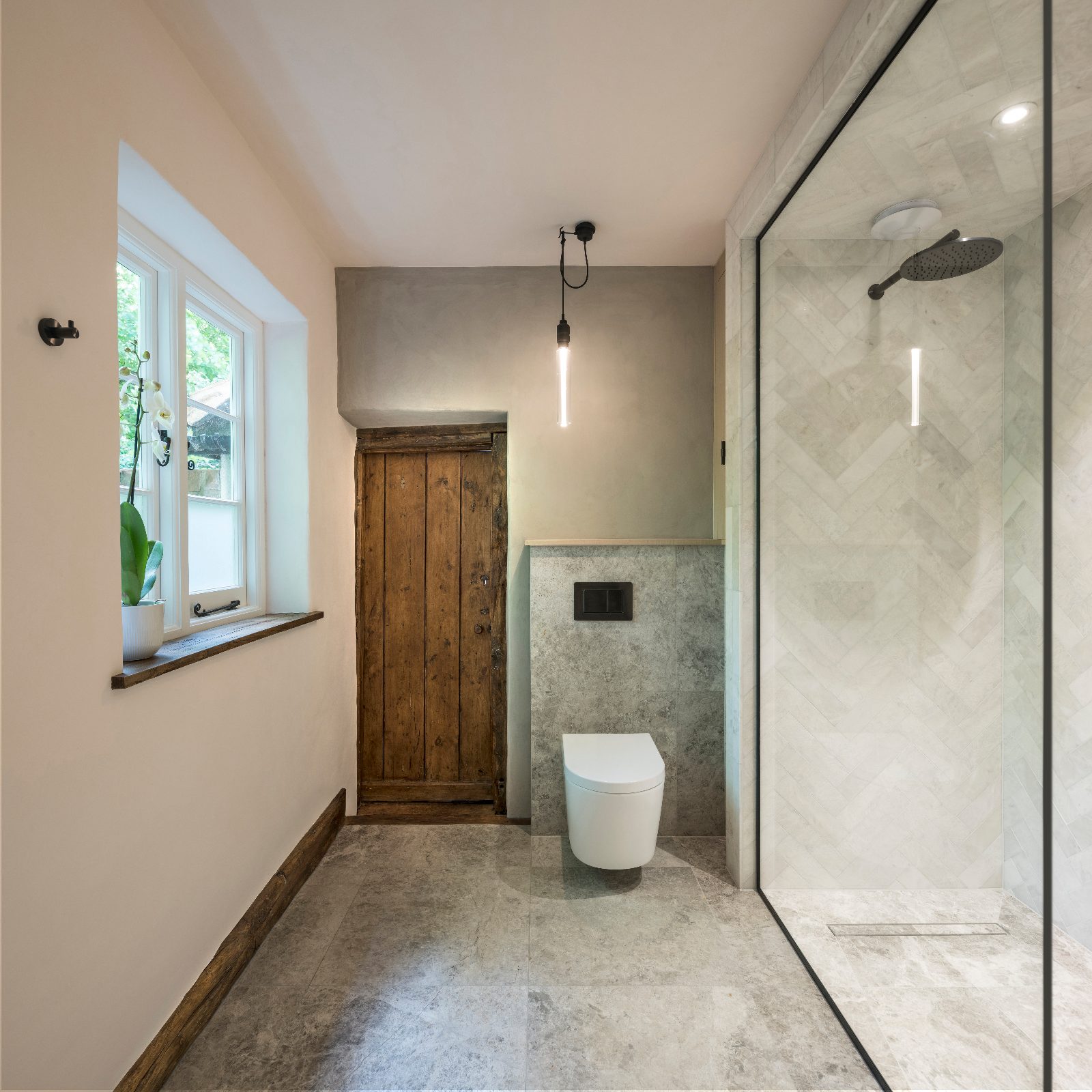 Finished shower room after a leak repair
